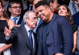 Florentino Pérez y Ronaldo Nazário, en el palco.