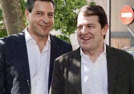 Raúl de la Hoz y Alfonso Fernández Mañueco, en verano, durante la campaña de las elecciones europeas.