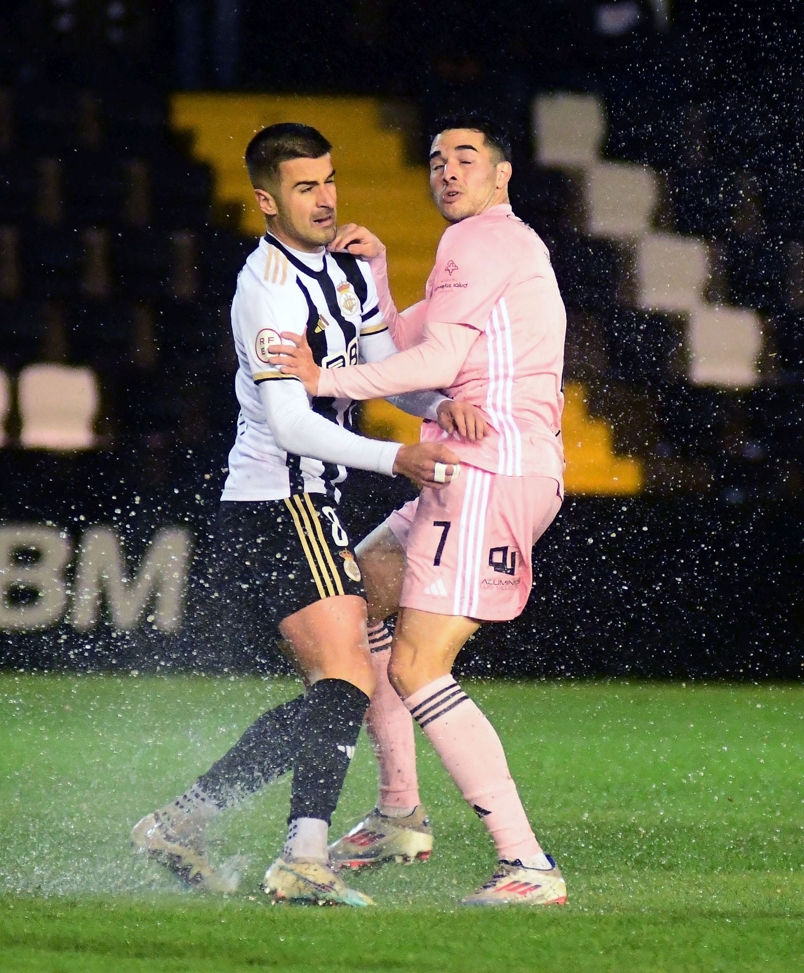 Fotos de la derrota de la Segoviana en Irún