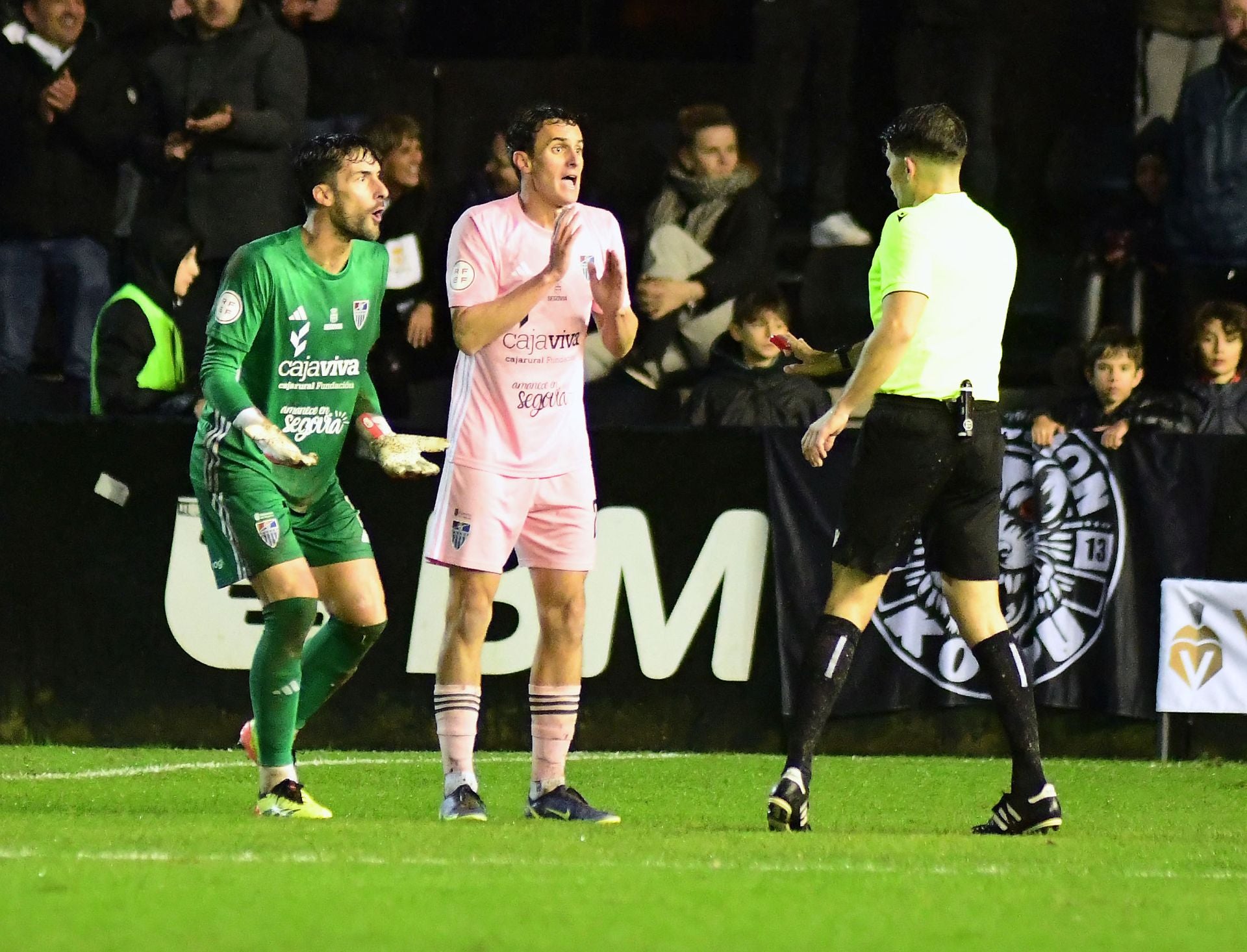 Fotos de la derrota de la Segoviana en Irún