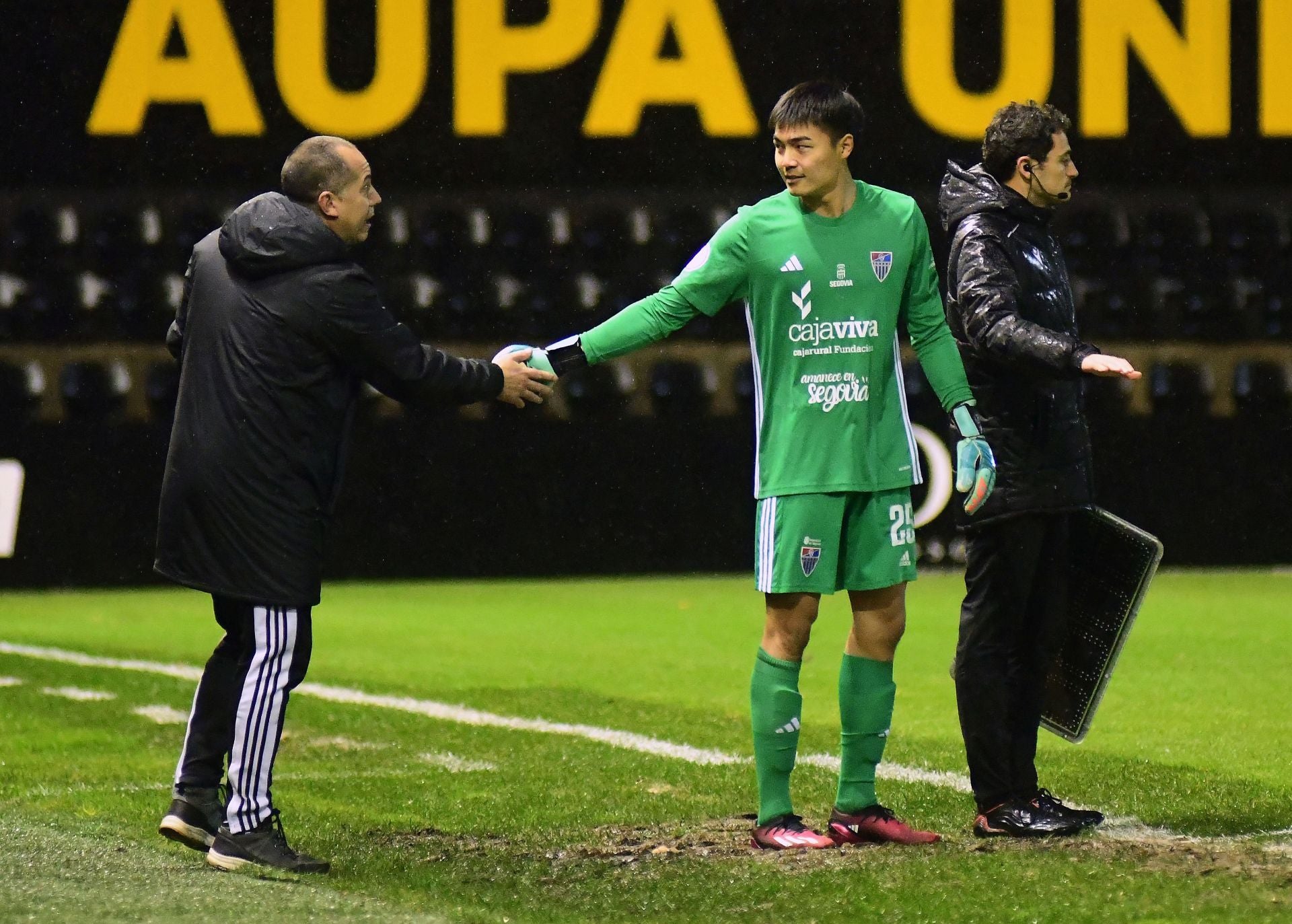 Fotos de la derrota de la Segoviana en Irún