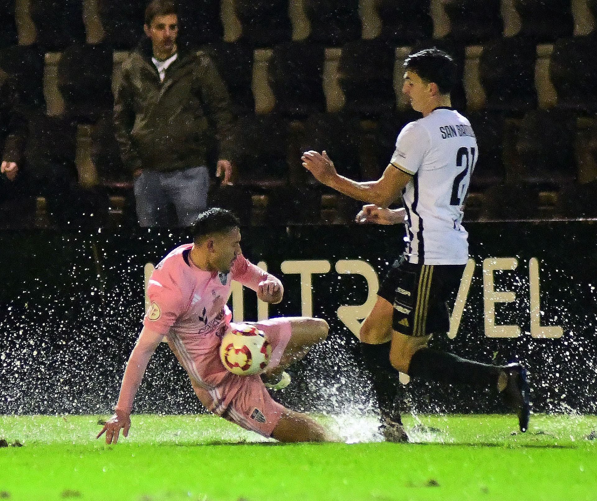 Fotos de la derrota de la Segoviana en Irún