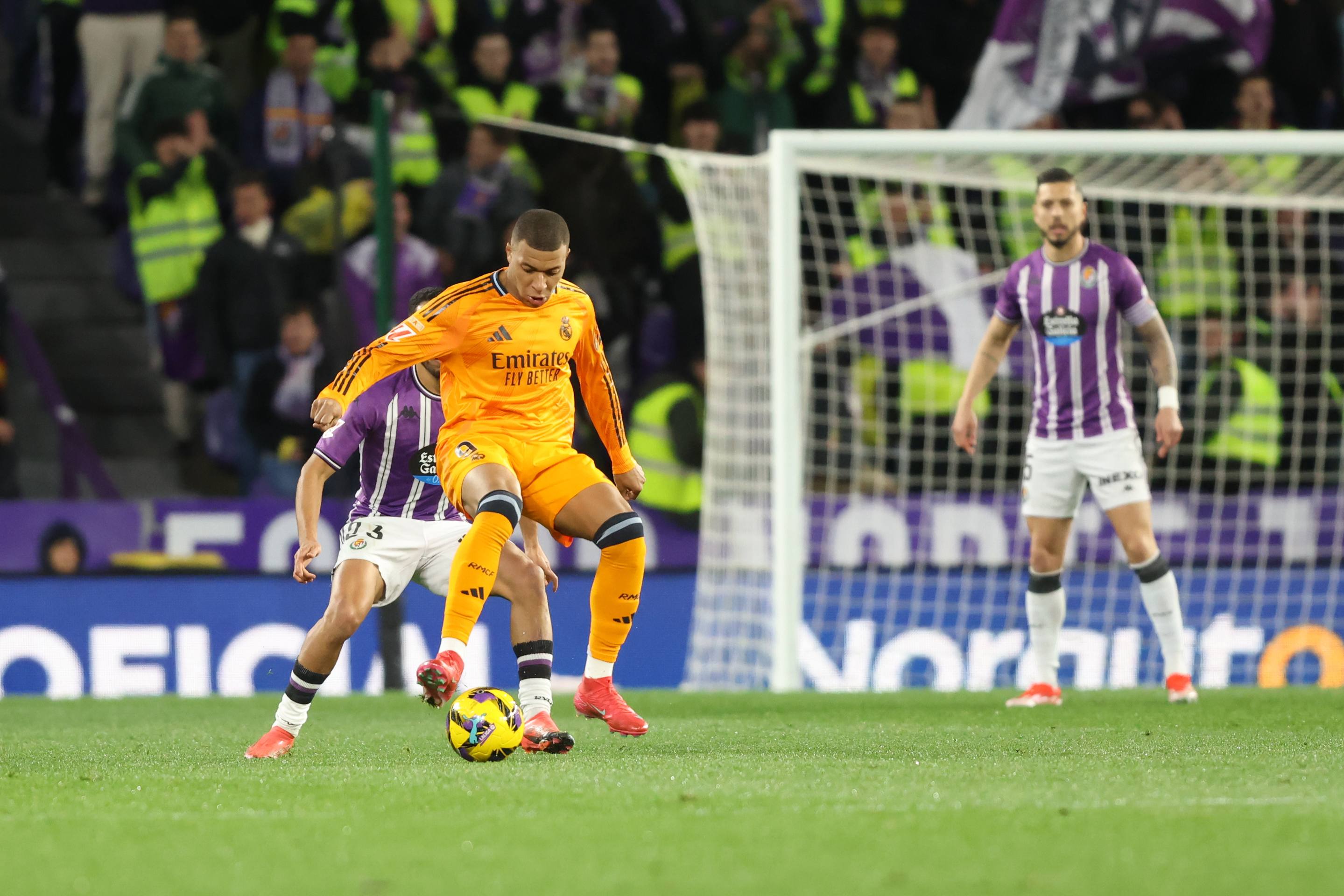 Búscate en la grada del Real Valladolid-Real Madrid (1/4)