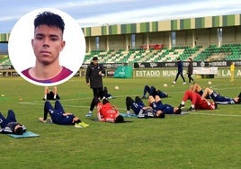 En el círculo, Marcel Céspedes, fichaje de la Segoviana procedente del Alzira, y de fondo un entrenamiento de sus nuevos compañeros.