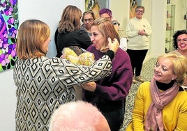 Encuentro de voluntarios en la sede de la Asociación del Cáncer.