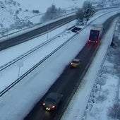 La nieve complica la circulación en 16 tramos de Castilla y León