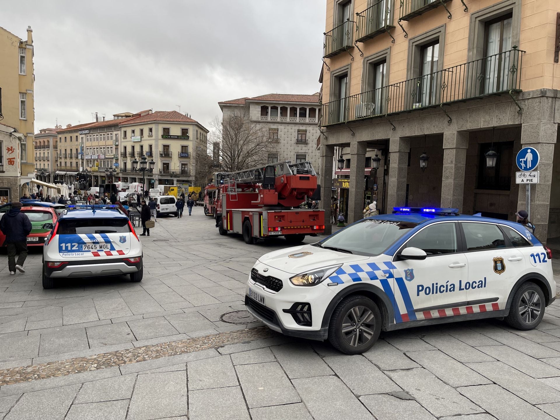 Policía Local y Bomberos, en la zona.