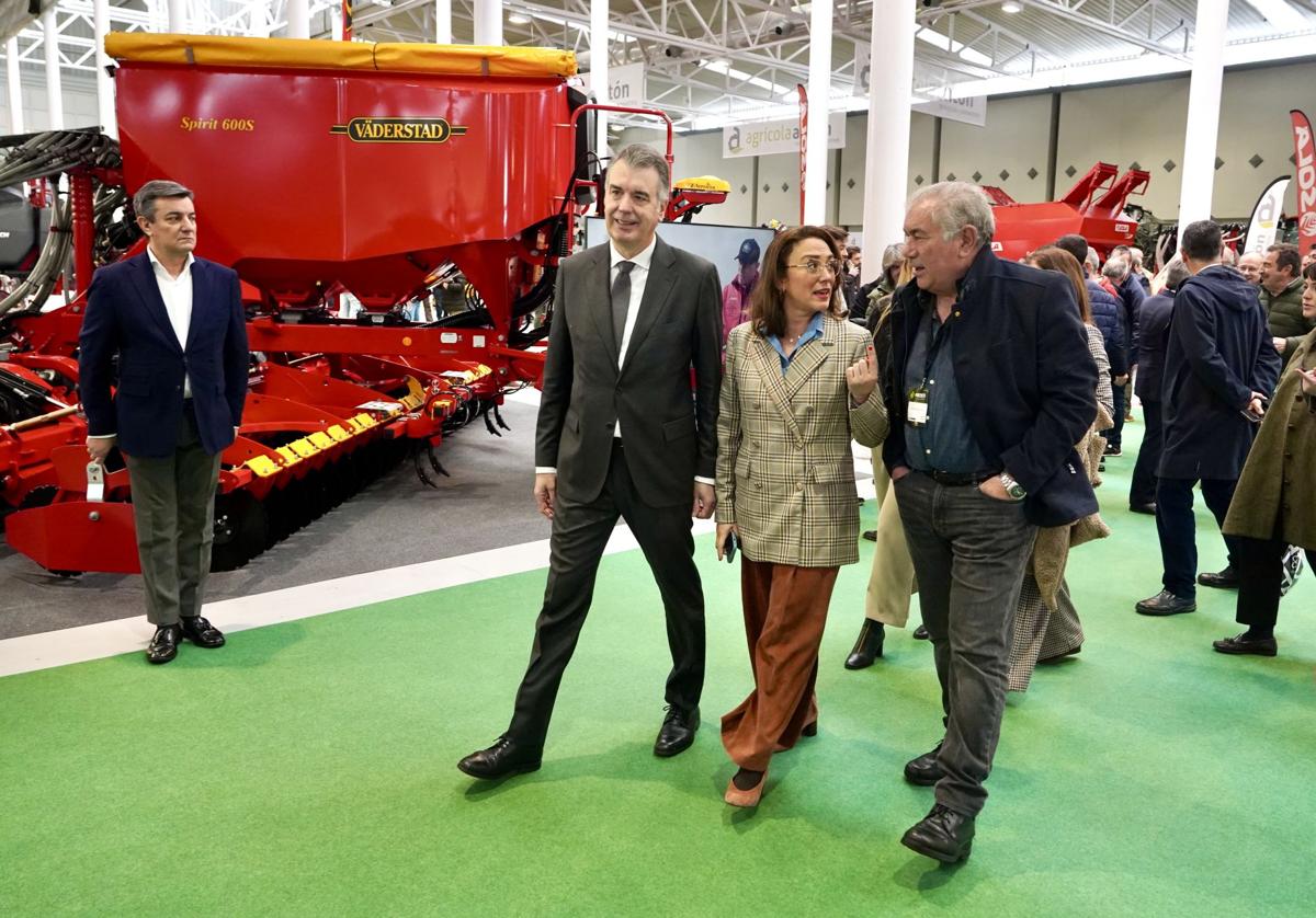 La consejera de Agricultura, María González Corral, el martes durante la inauguración de la feria Agraria.