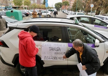 Decenas de taxistas claman en Valladolid contra las «tarifas abusivas» de las aseguradoras