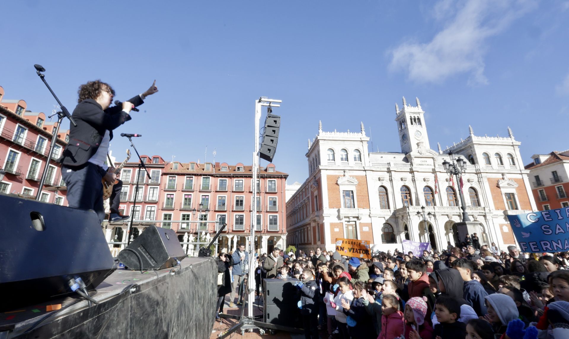 Las imágenes de la celebración del Día de la Paz en Valladolid