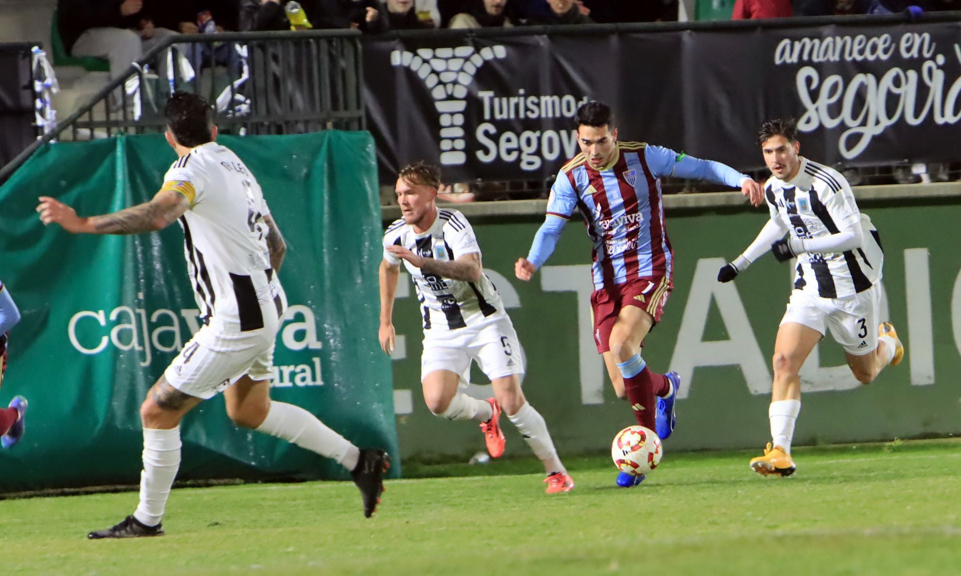 Fotos de la derrota de la Segoviana ante el Tarazona