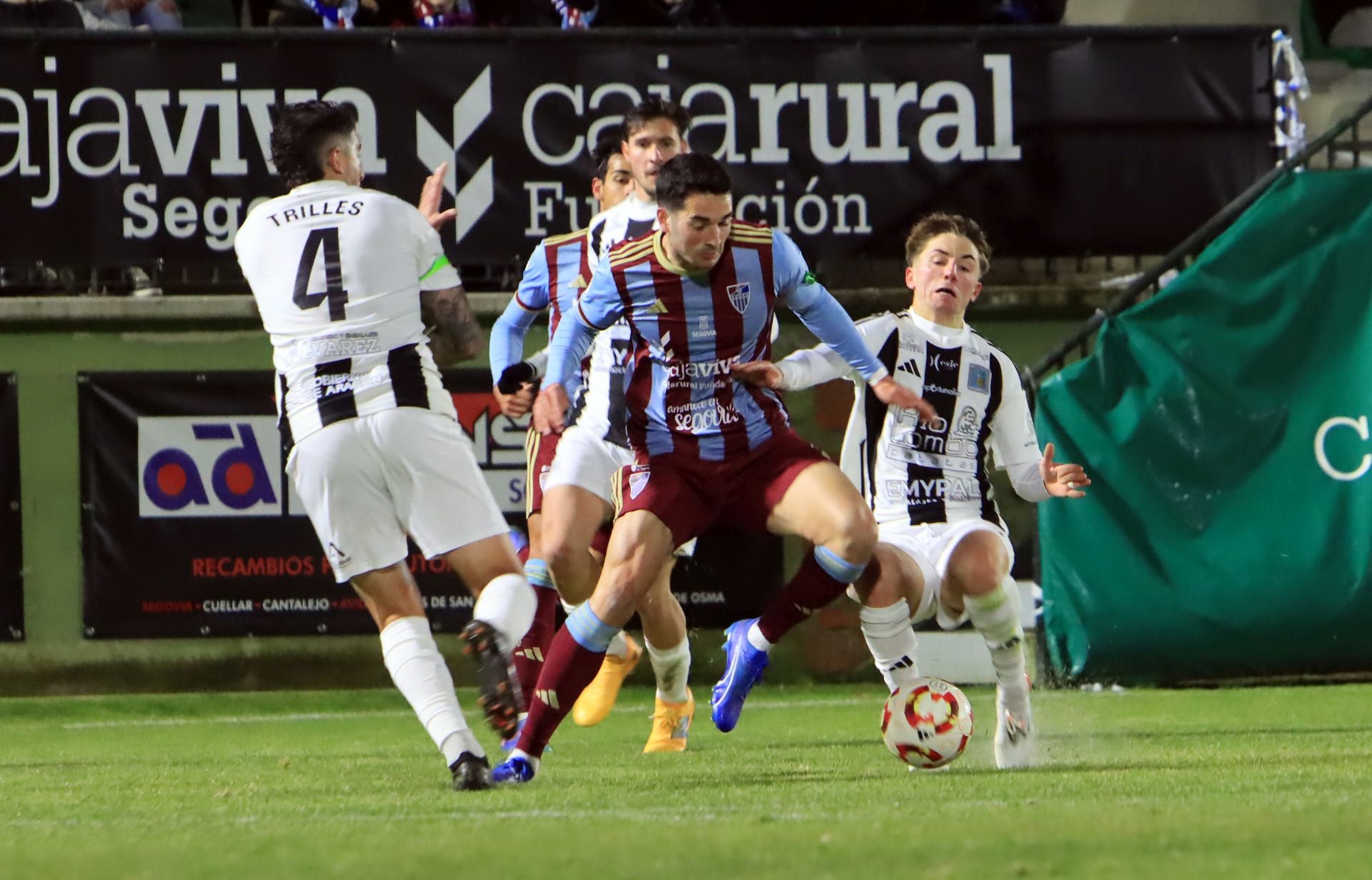 Fotos de la derrota de la Segoviana ante el Tarazona