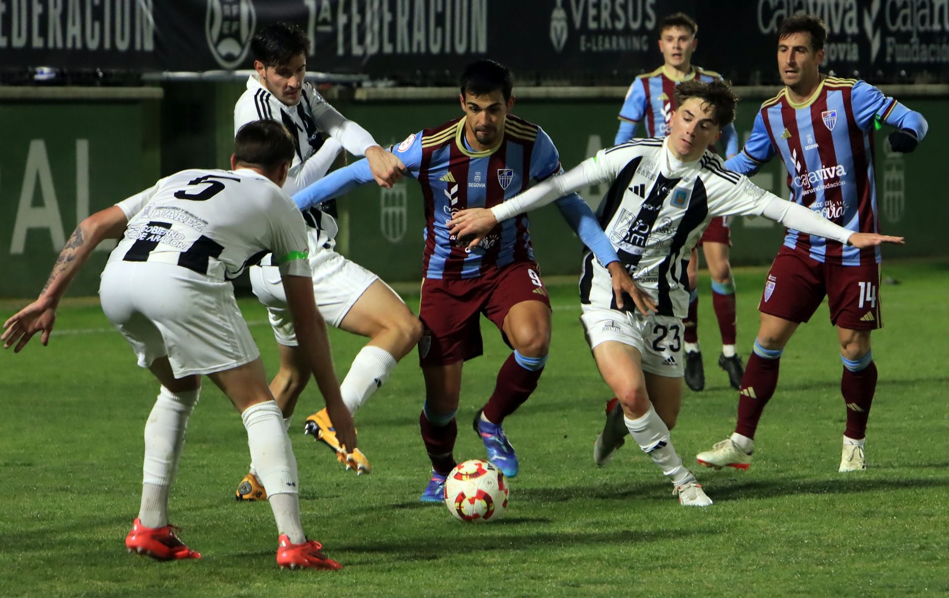 Fotos de la derrota de la Segoviana ante el Tarazona