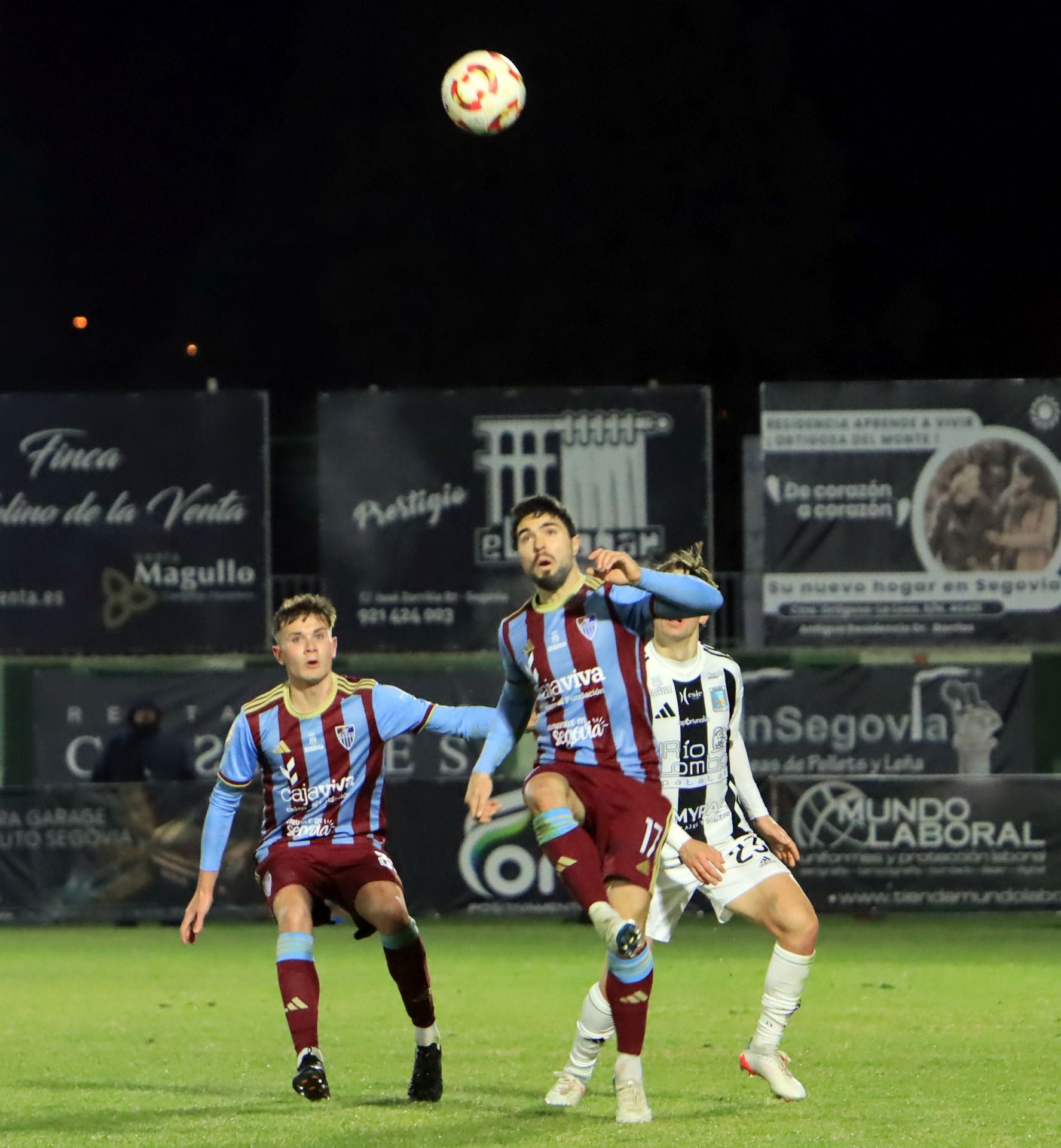 Fotos de la derrota de la Segoviana ante el Tarazona