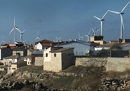 Aerogeneradores en las inmediaciones de la localidad vallisoletana de Peñaflor de Hornija