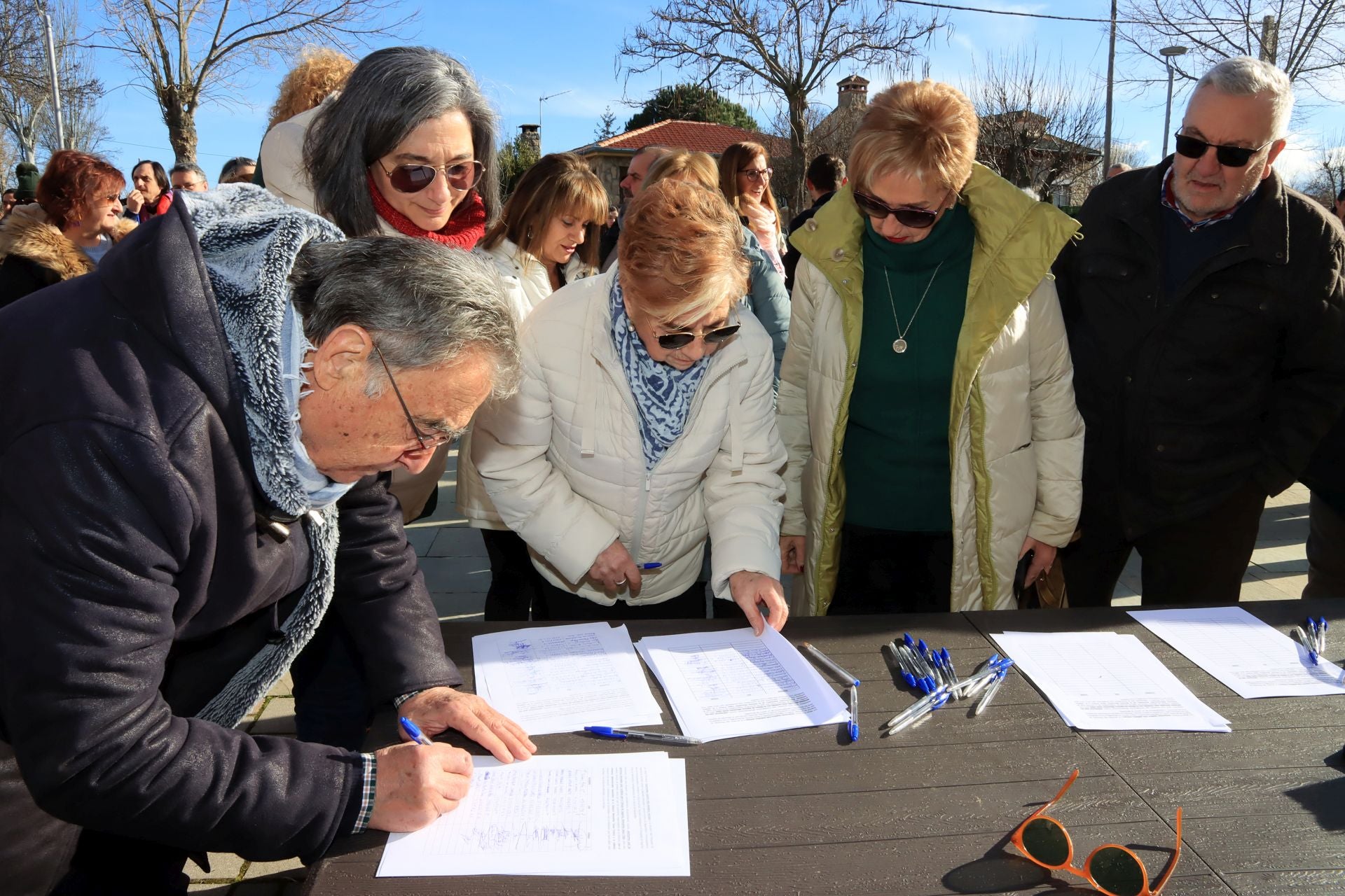 Fotos de la concentración en apoyo a las parejas homosexuales en Segovia