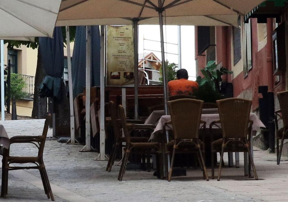 Imagen de archivo de una terraza en el Real Sitio de San Ildefonso.