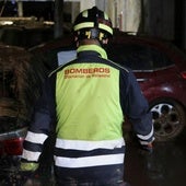 Roban del interior de su coche el traje de bombero de la Diputación