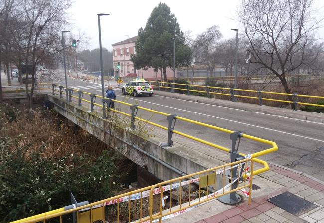 Puente de la Tía Juliana, del lado en el que se ampliará el tablero cuatro metros.