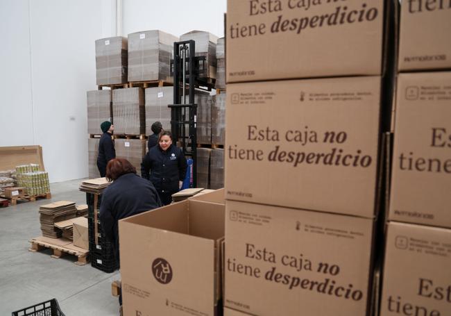 Los productos llegan a casa del cliente en cajas de cartón