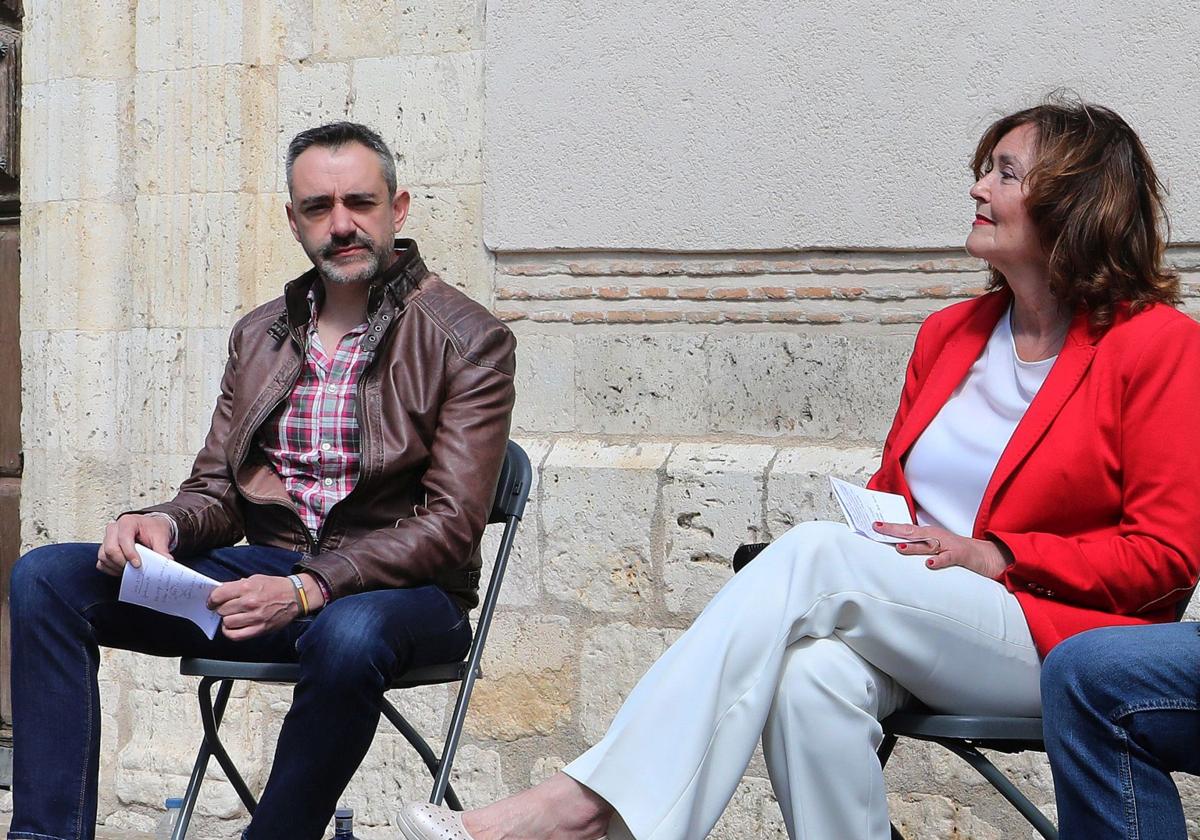 David Hierro y Sonia Lalanda, en un mitin de la campaña de las generales.