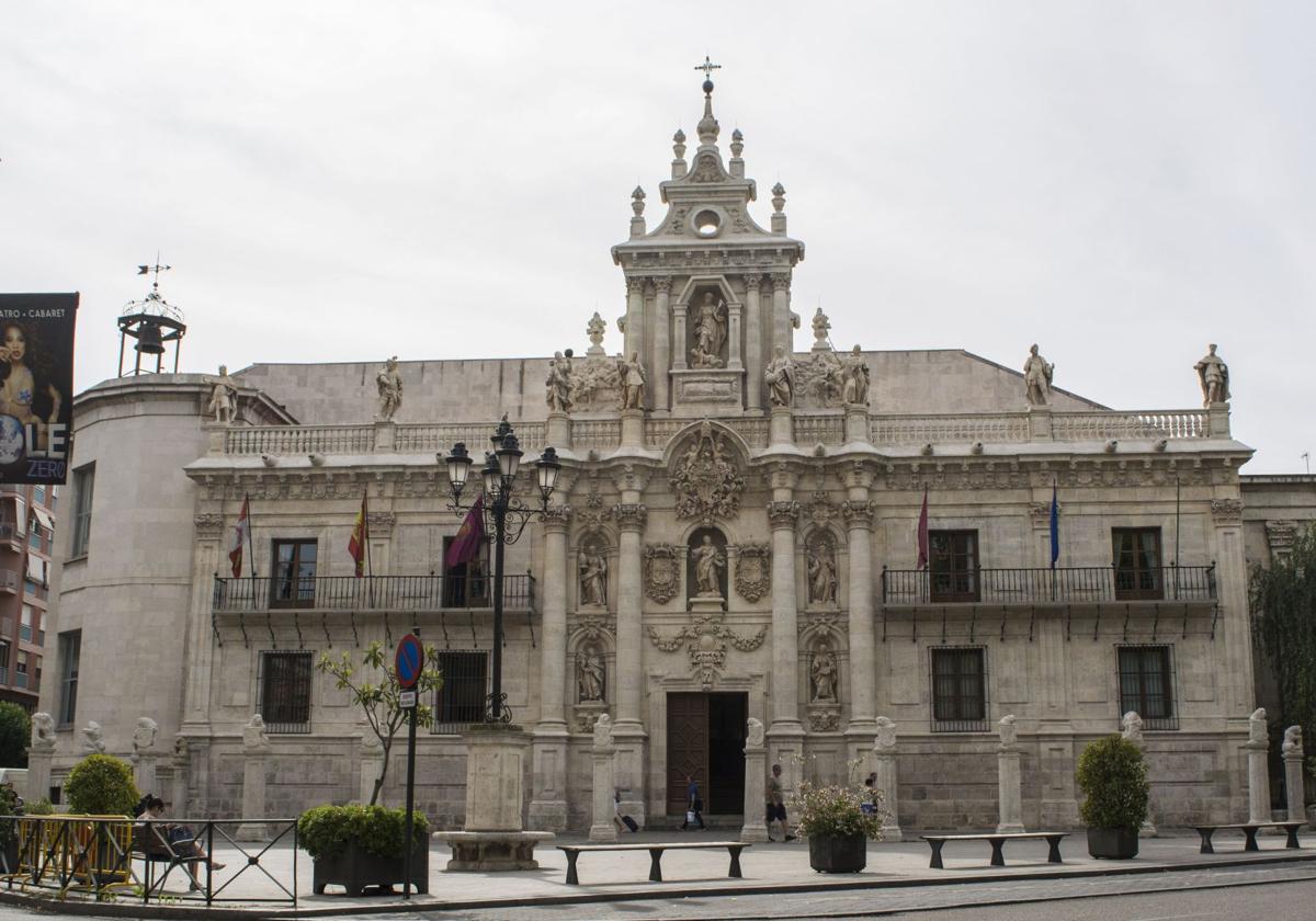 Fachada de la Universidad de Valladolid.