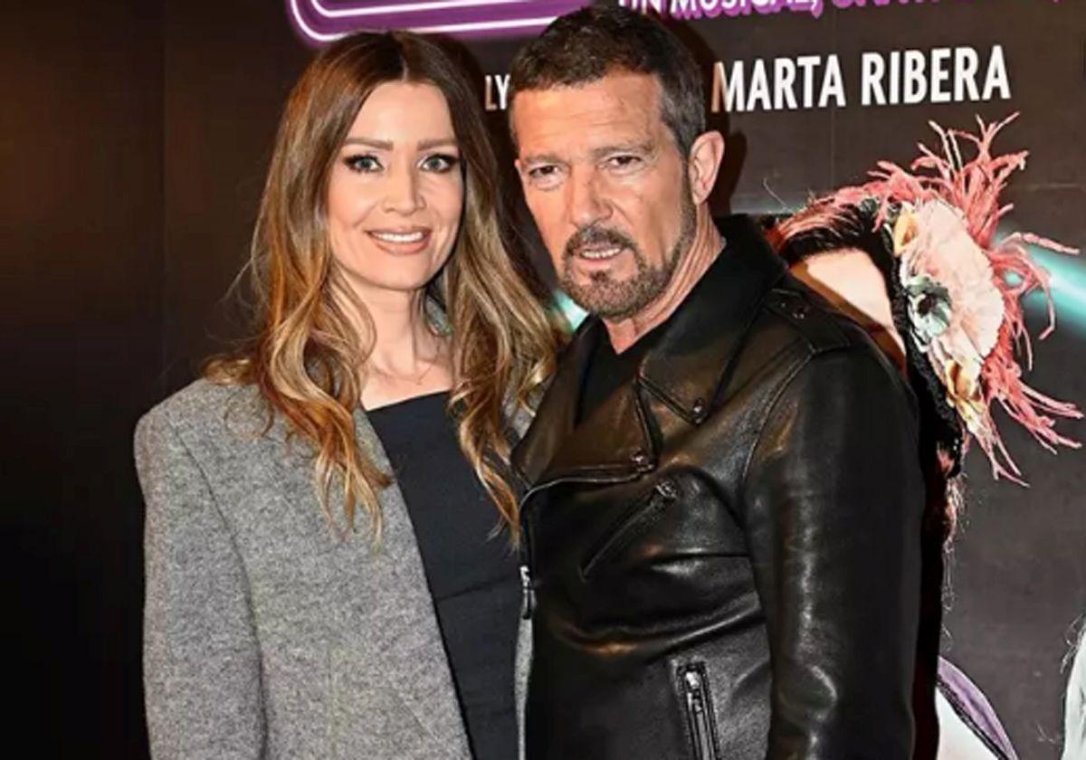 Antonio Banderas y su novia Nicole Kimpel.