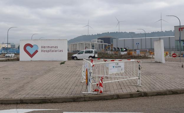 Rotonda dedicada a Hermanas Hospitalarias, en las inmediaciones del centro sociosanitario.