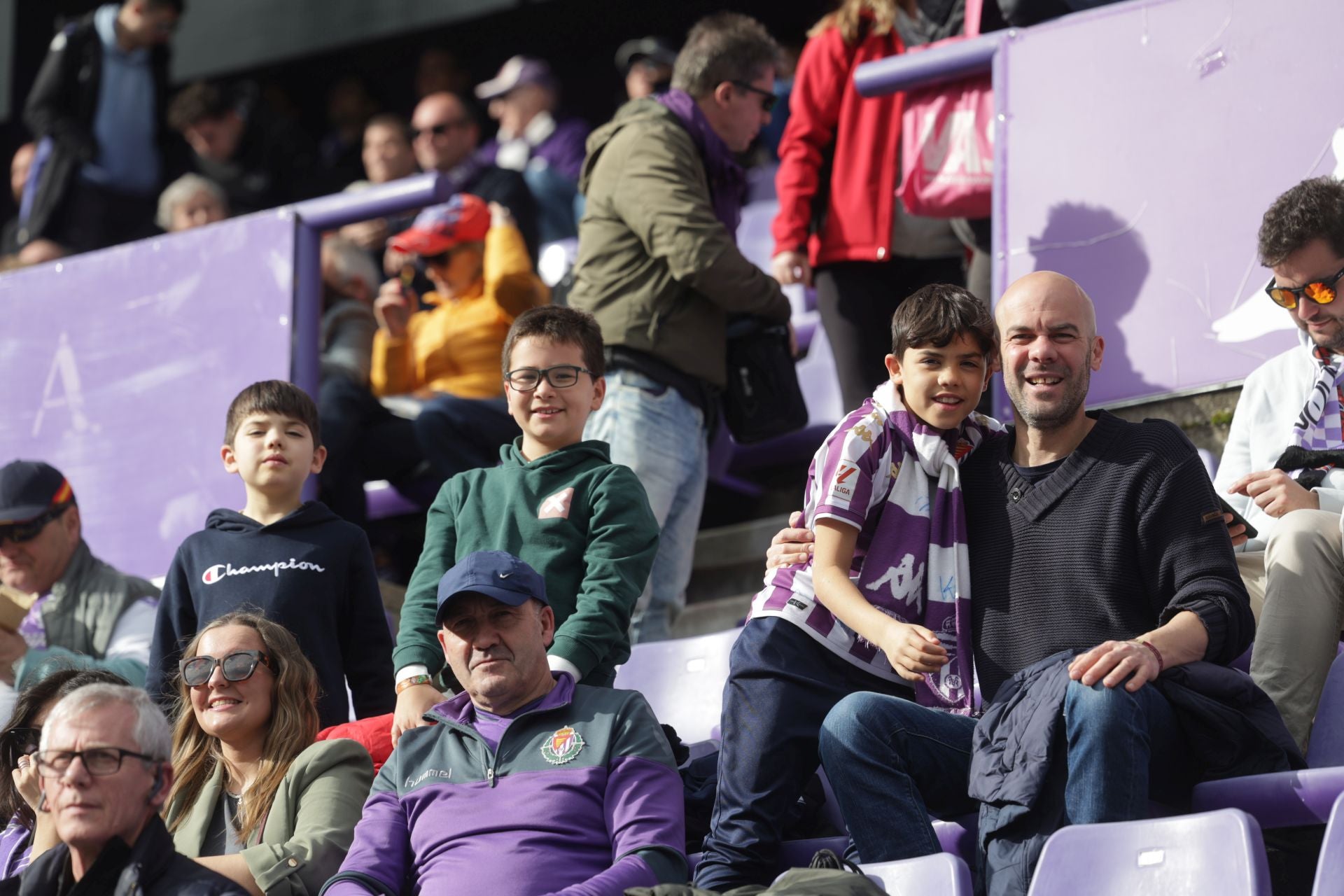 Búscate en la grada del Real Valladolid-Sevilla 1 de 2