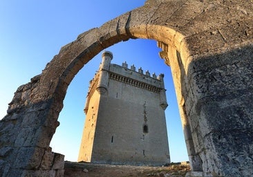 Un castillo que da vida a un pueblo