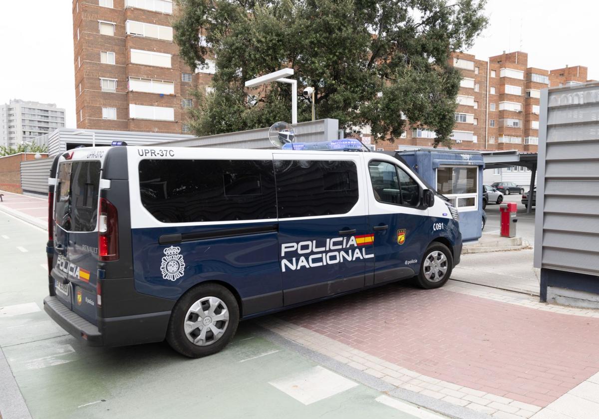 Detenida en Valladolid por estafar a una mujer a la que ofreció promocionar vídeos en una red social