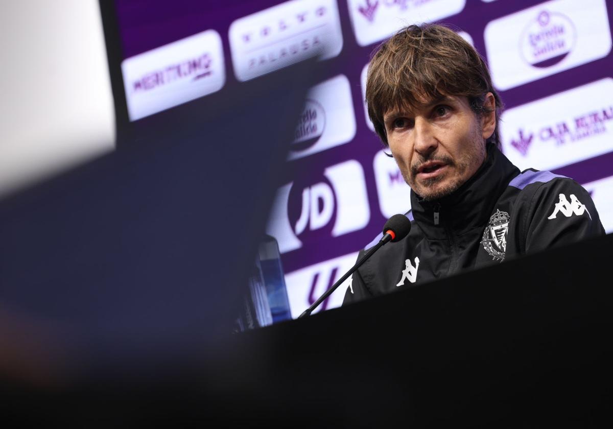Álvaro Rubio ve «una situación crítica» en el Real Valladolid «pero no imposible»
