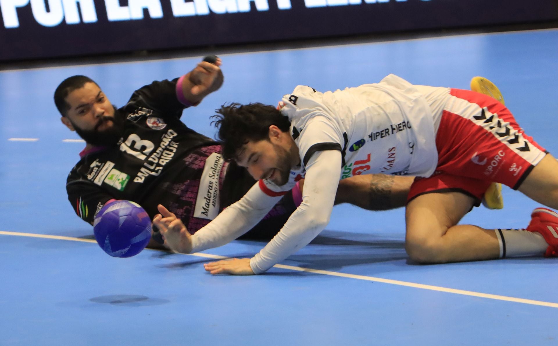 El empate del Nava frente al Logroño, en imágenes