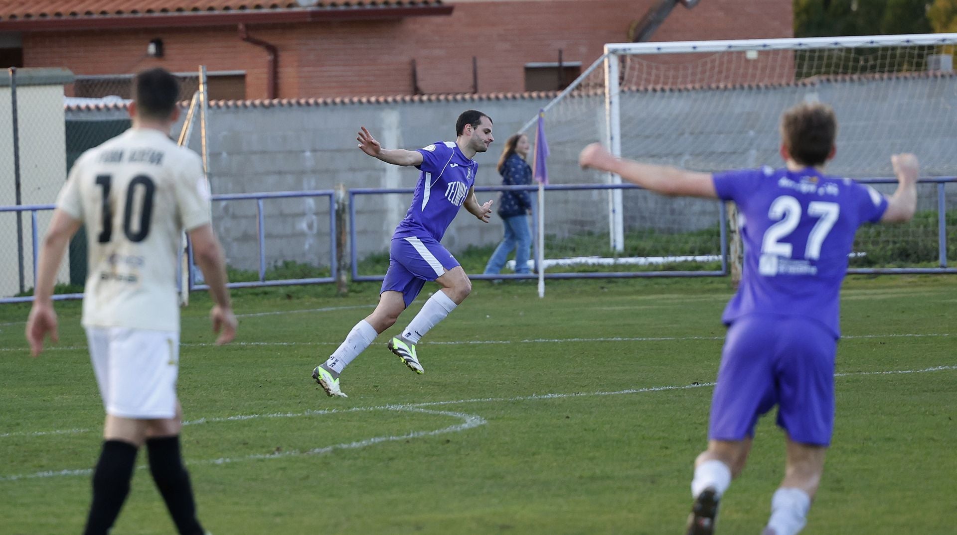 Remontada local en el derbi