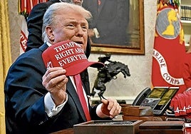 Donald Trump, en su despacho.