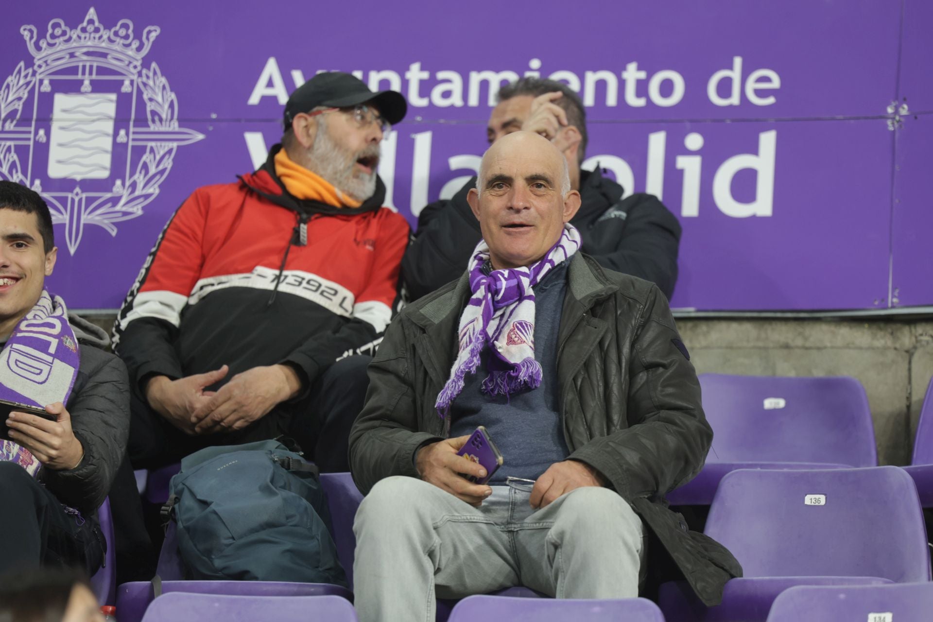 Búscate en la grada del Real Valladolid - UD Las Palmas (1/4)