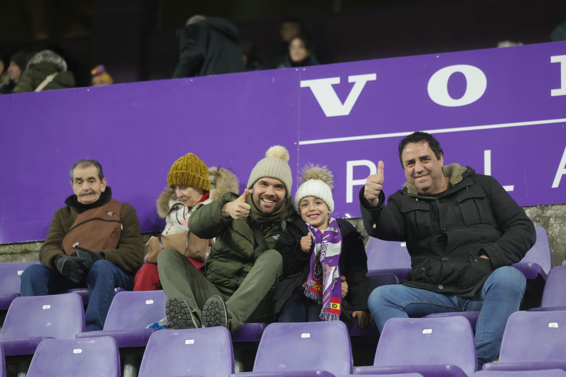 Búscate en la grada del Real Valladolid - UD Las Palmas (2/4)