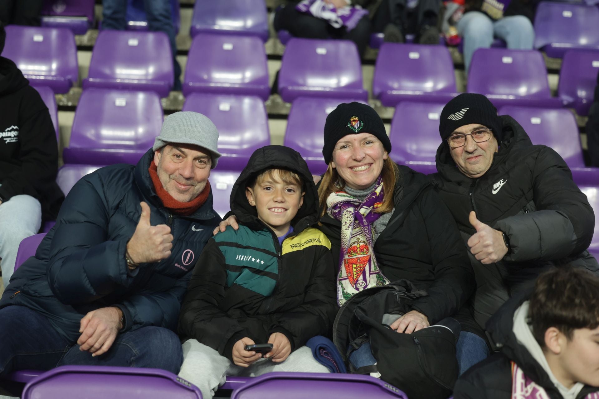 Búscate en la grada del Real Valladolid - UD Las Palmas (2/4)