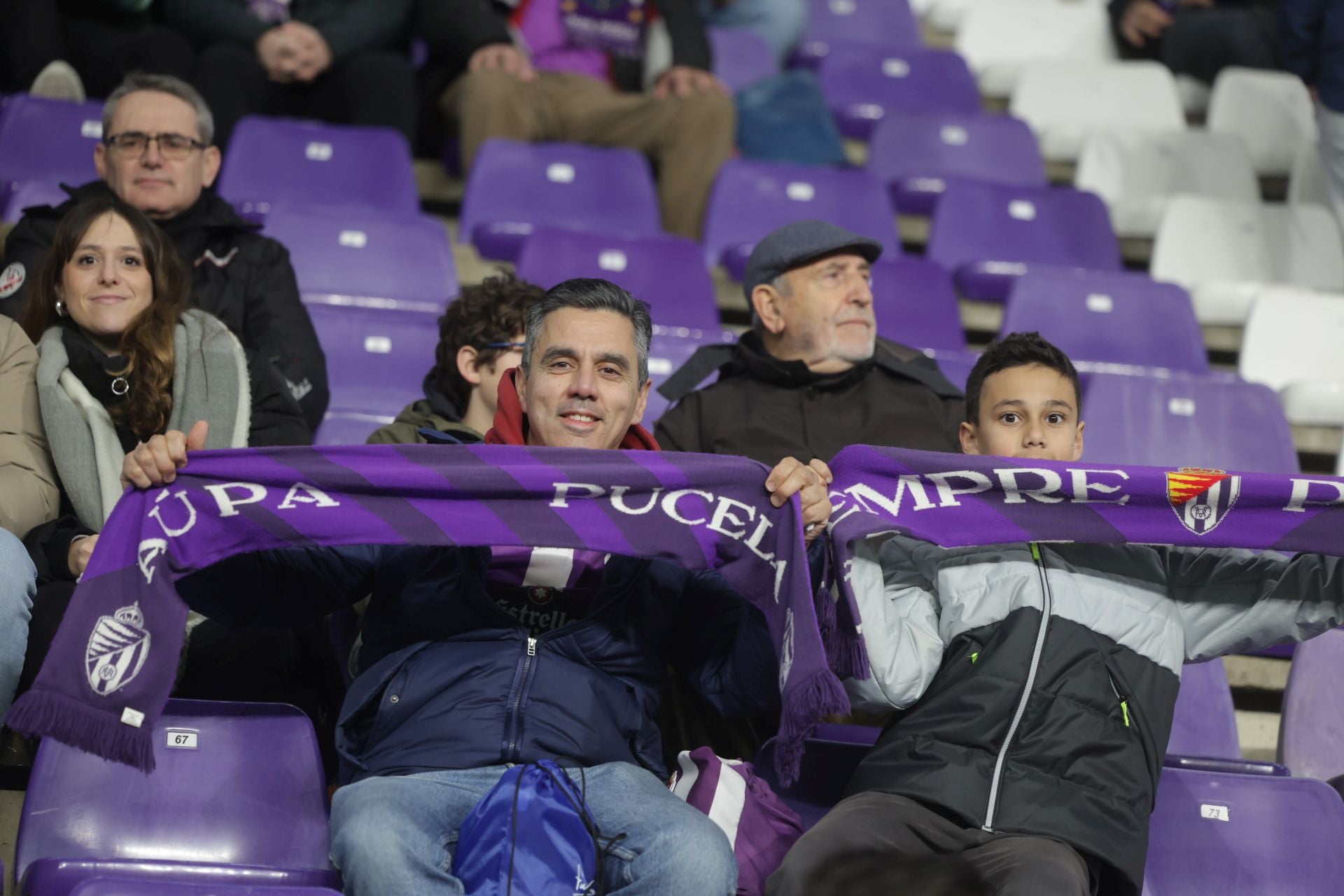 Búscate en la grada del Real Valladolid - UD Las Palmas (4/4)
