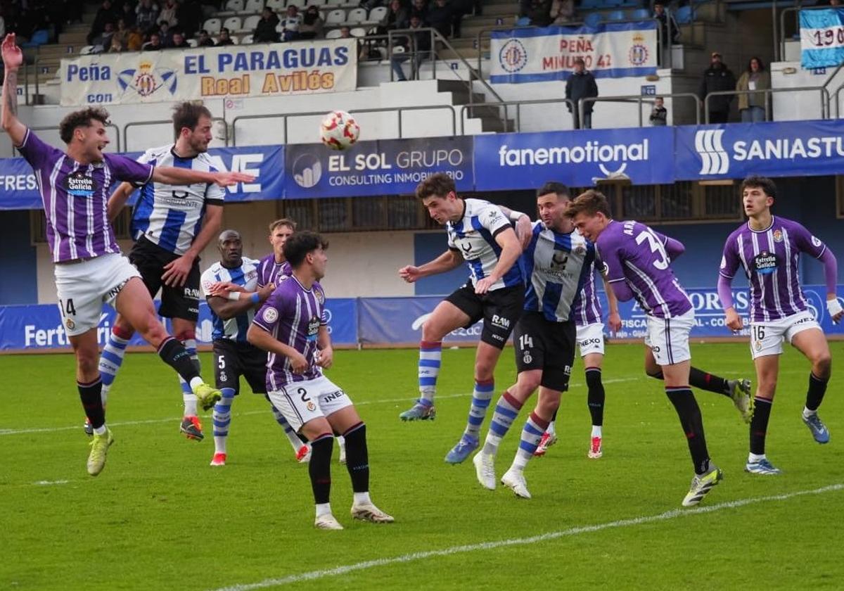 El Valladolid Promesas se estrella contra Álvaro Fernández