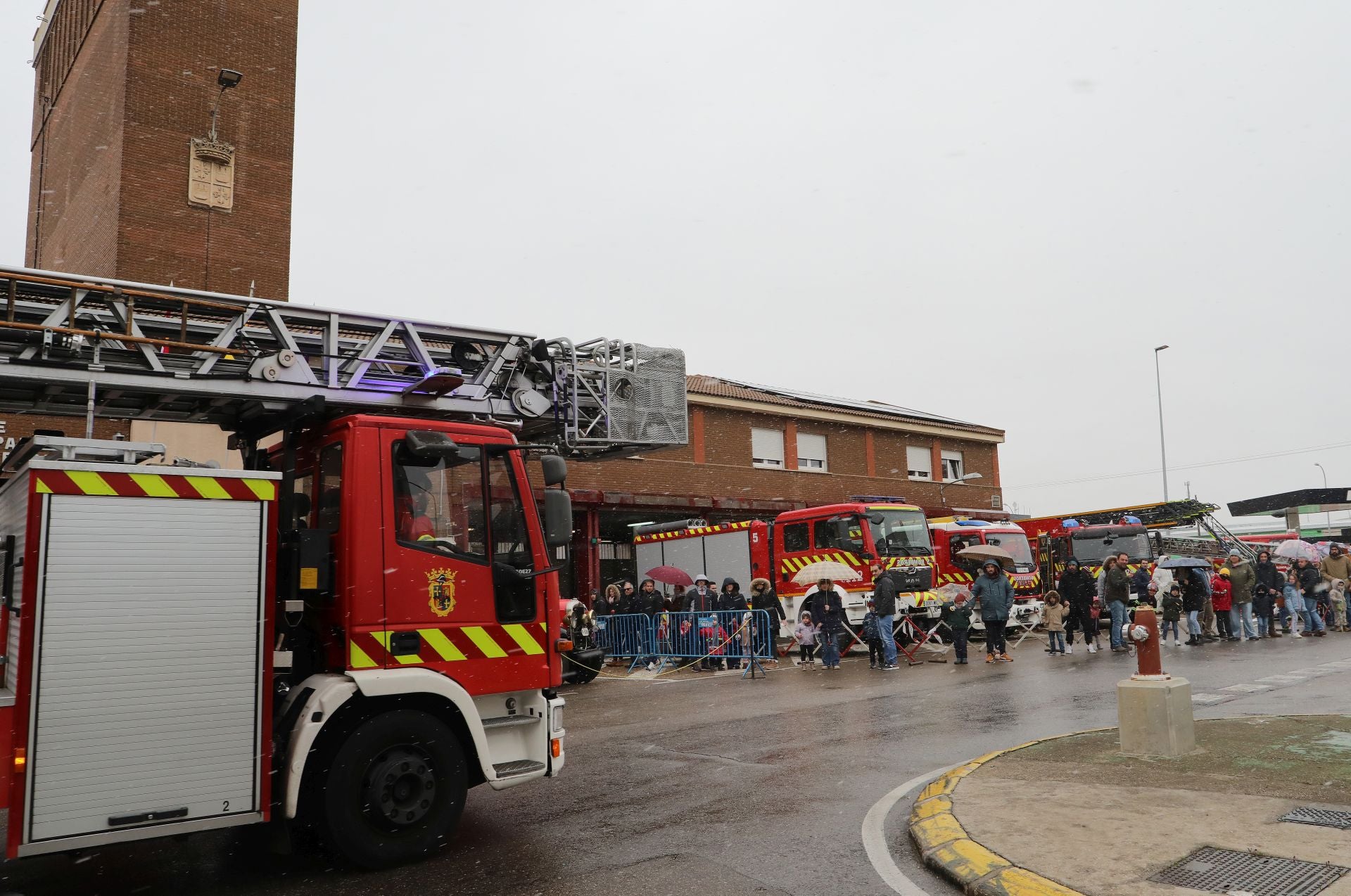 Jornada de puertas abiertas en el Parque de Bomberos de Palencia