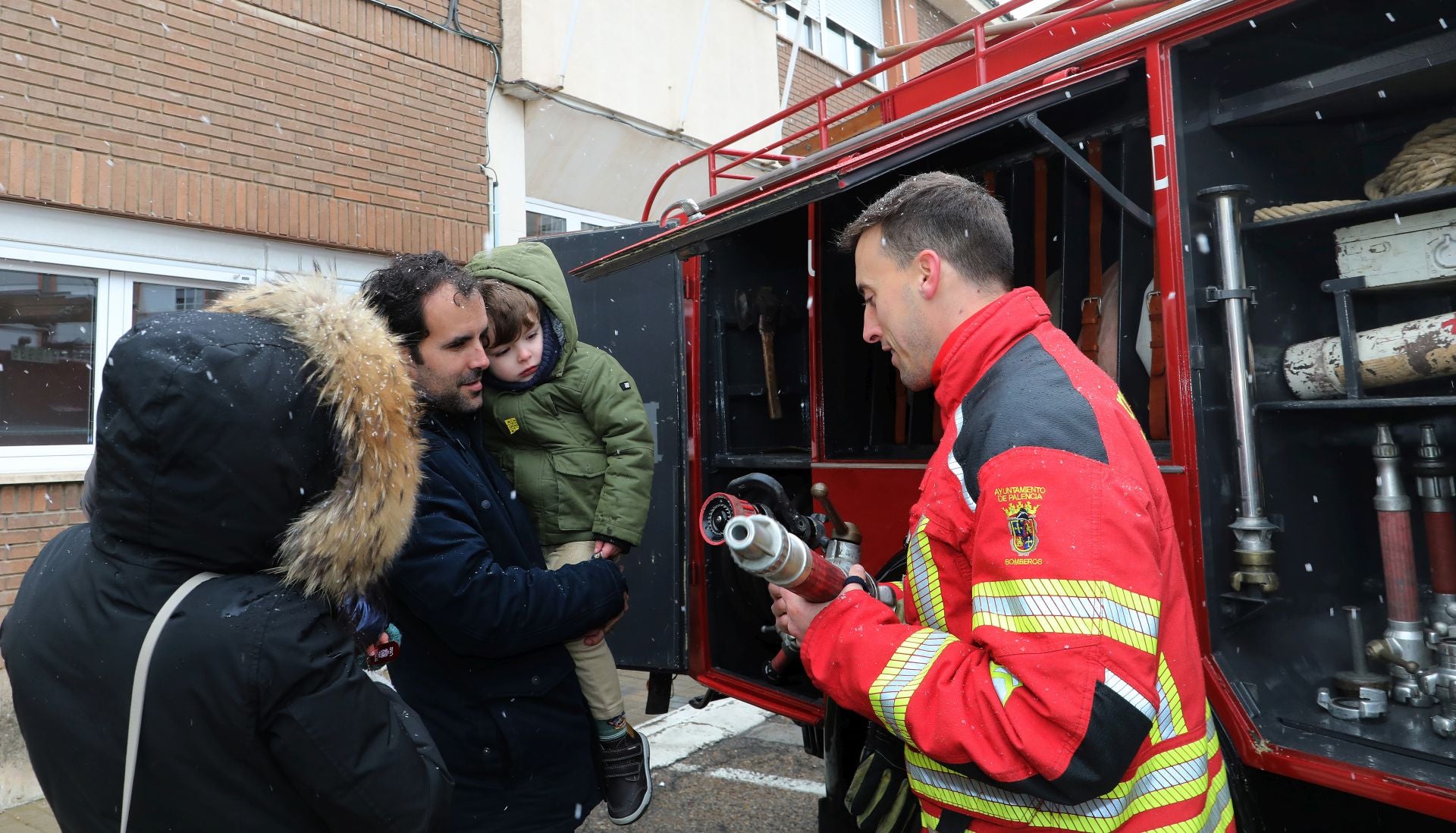 Jornada de puertas abiertas en el Parque de Bomberos de Palencia