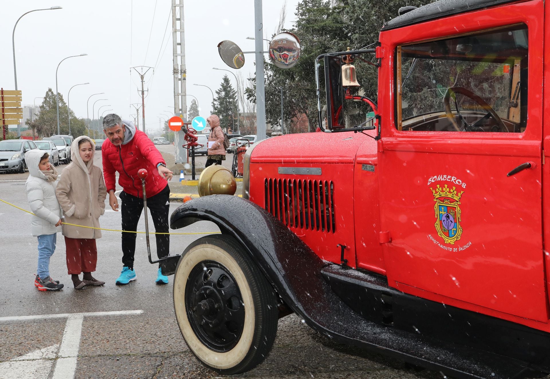 Jornada de puertas abiertas en el Parque de Bomberos de Palencia