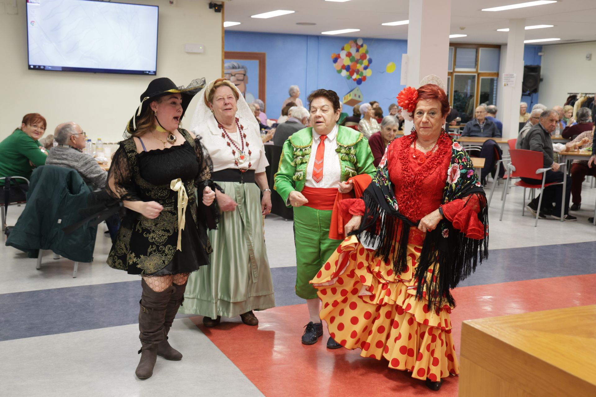 Fiesta de carnaval en el Centro de Vida Activa de las Delicias.