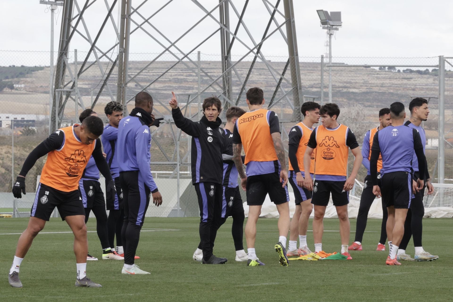 El entrenamiento a puerta abierta del Real Valladolid, en imágenes