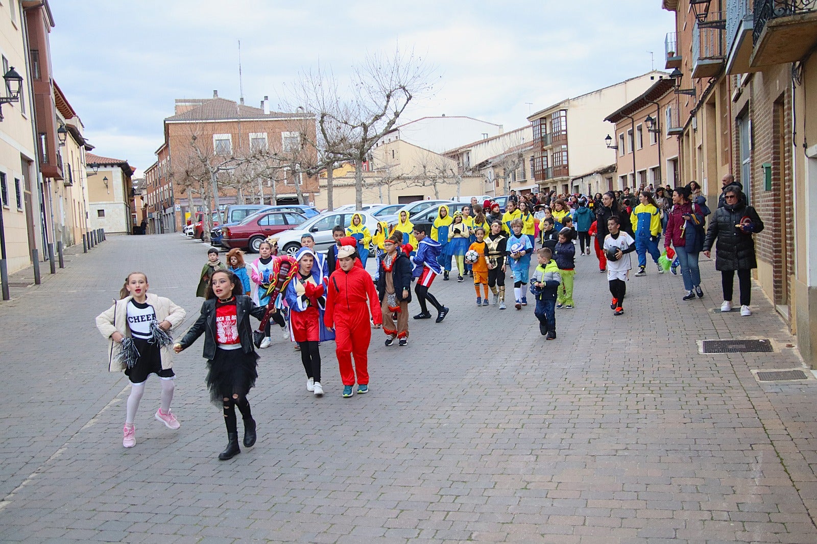Los niños de Rioseco viven una divertida tarde de Carnaval