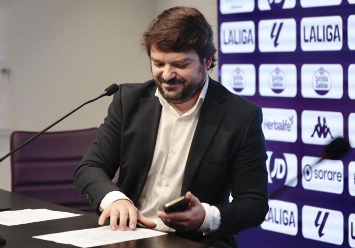 Luis García Bravo, director general corporativo del Real Valladolid, durante una rueda de prensa