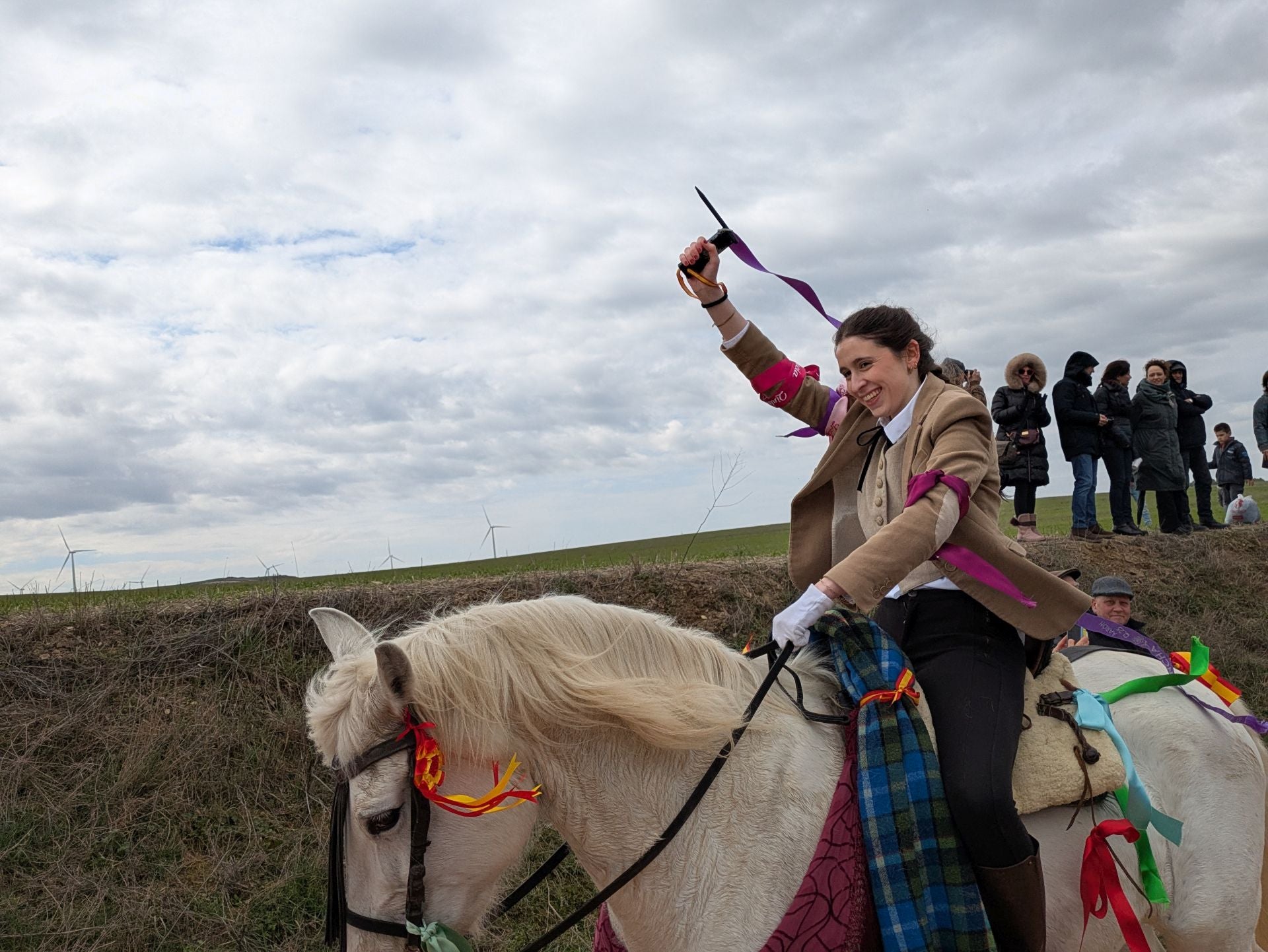 Carrera de cintas a caballo en Torrelobatón