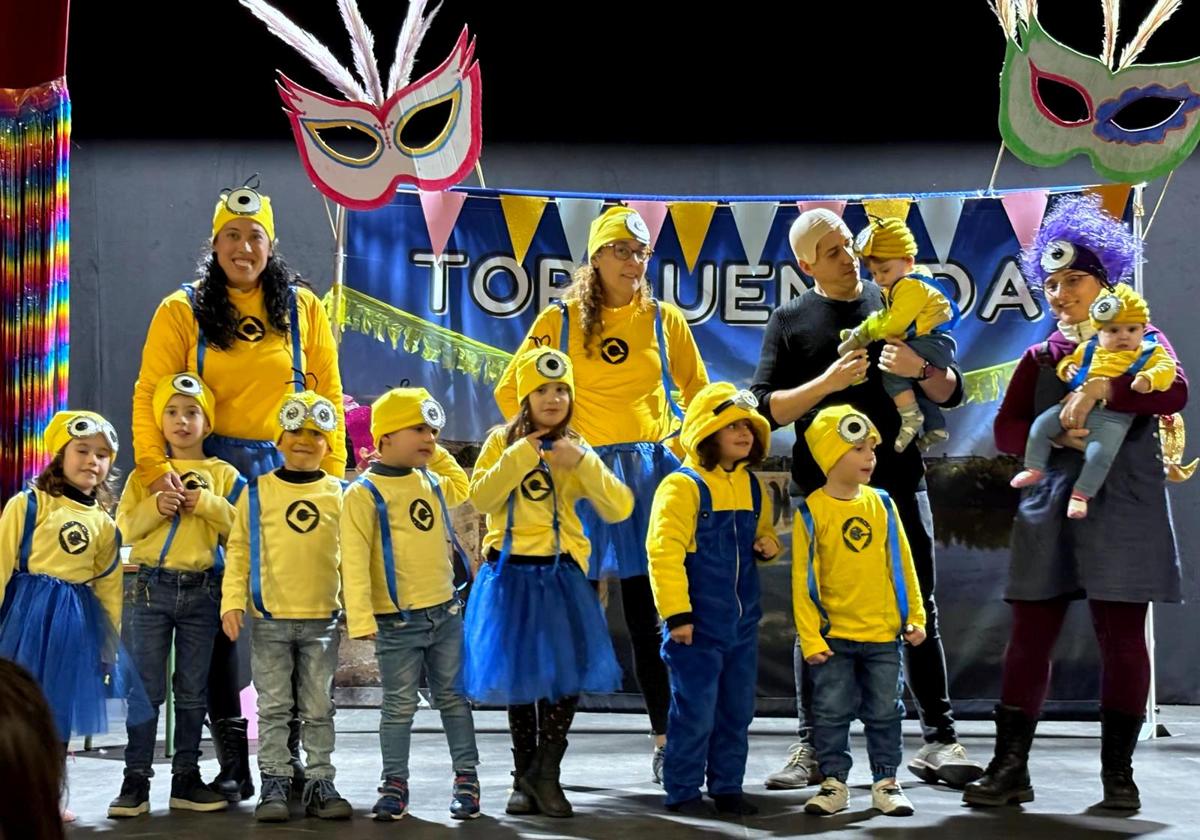 Un grupo de Miniom en el Carnaval de Torquemada.