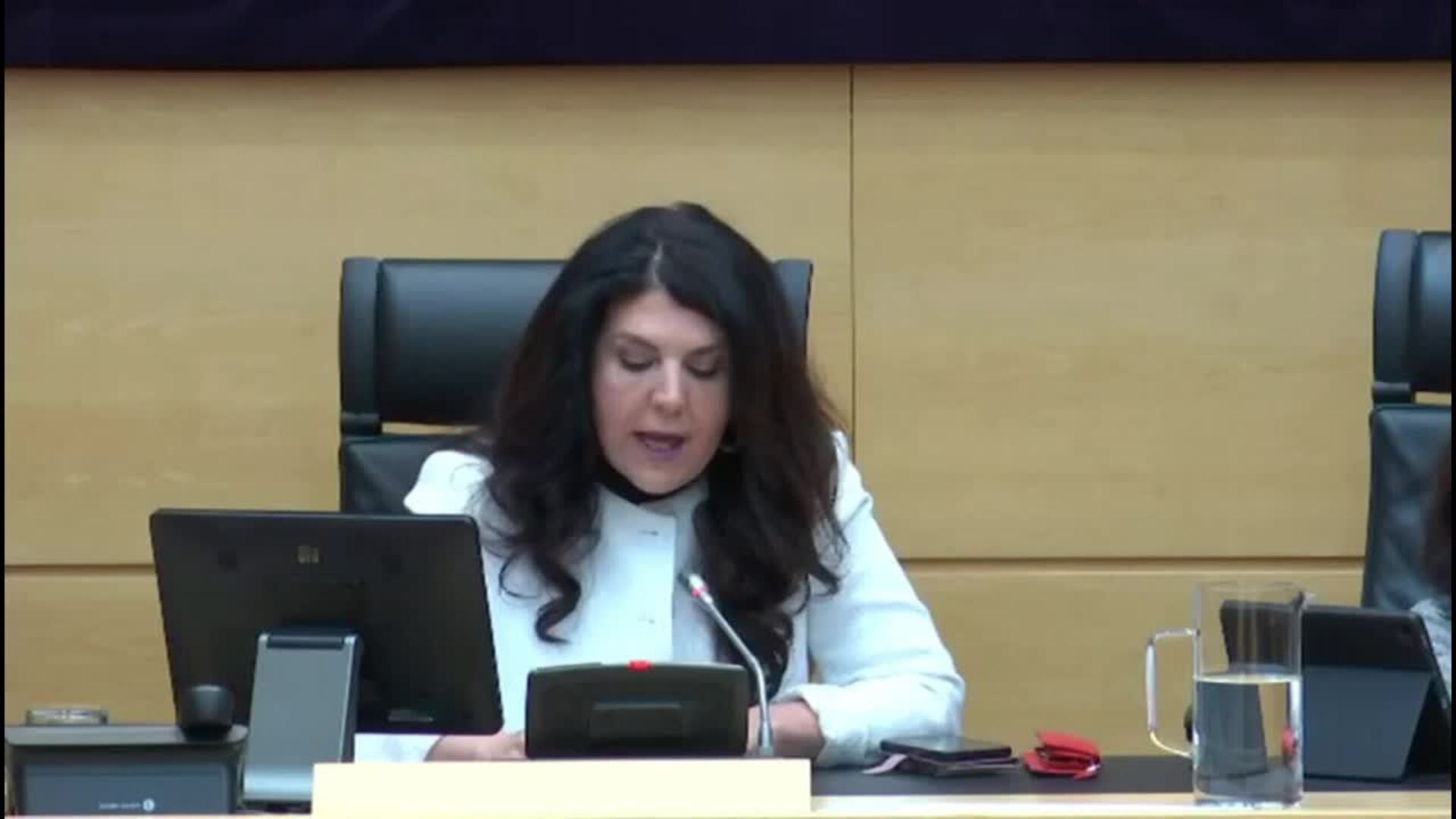 Igea, expulsado de una comisión por tachar de "puta vergüenza" que la directora de Salud Pública siga en su cargo